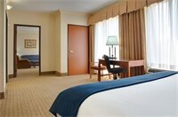 Фото Holiday Inn Express & Suites Houston - Memorial Park Area, an Ihg Hotel