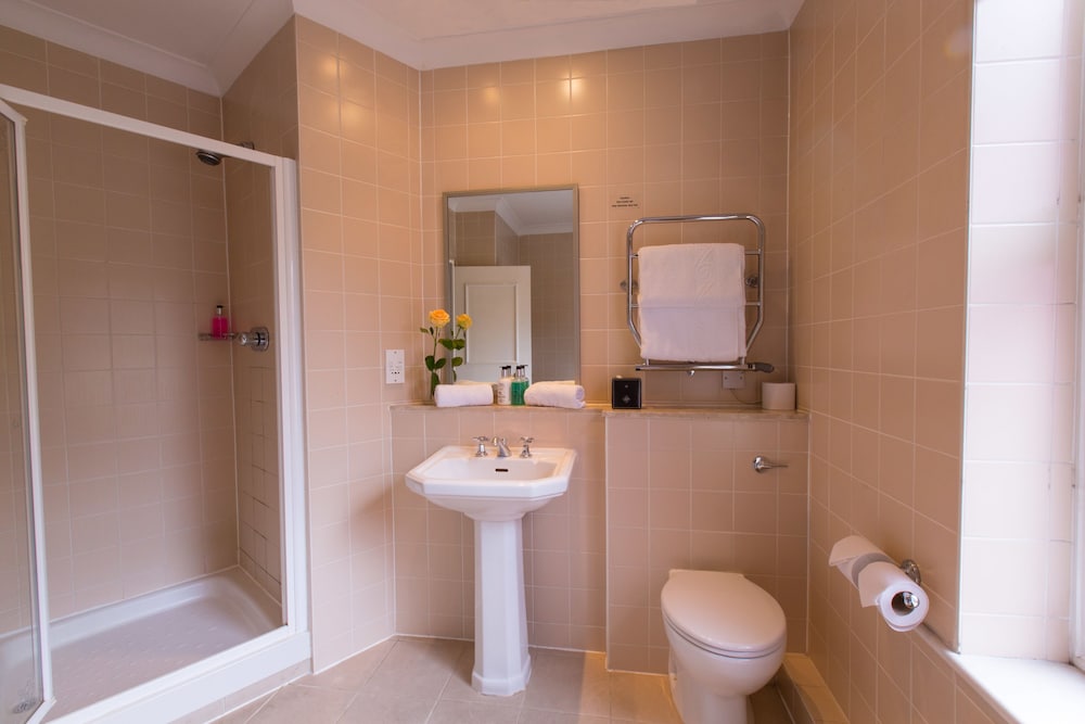 Фото Kingston Lodge Hotel