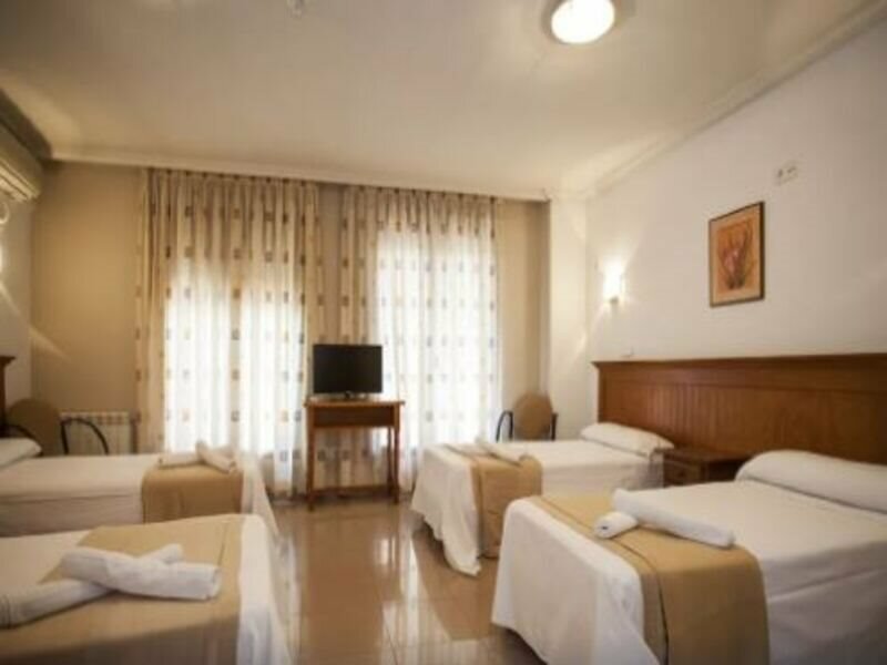 Фото Hotel Victoria Valdemoro