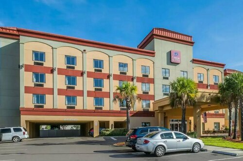 Гостиница Comfort Suites West Jacksonville в Джэксонвилле