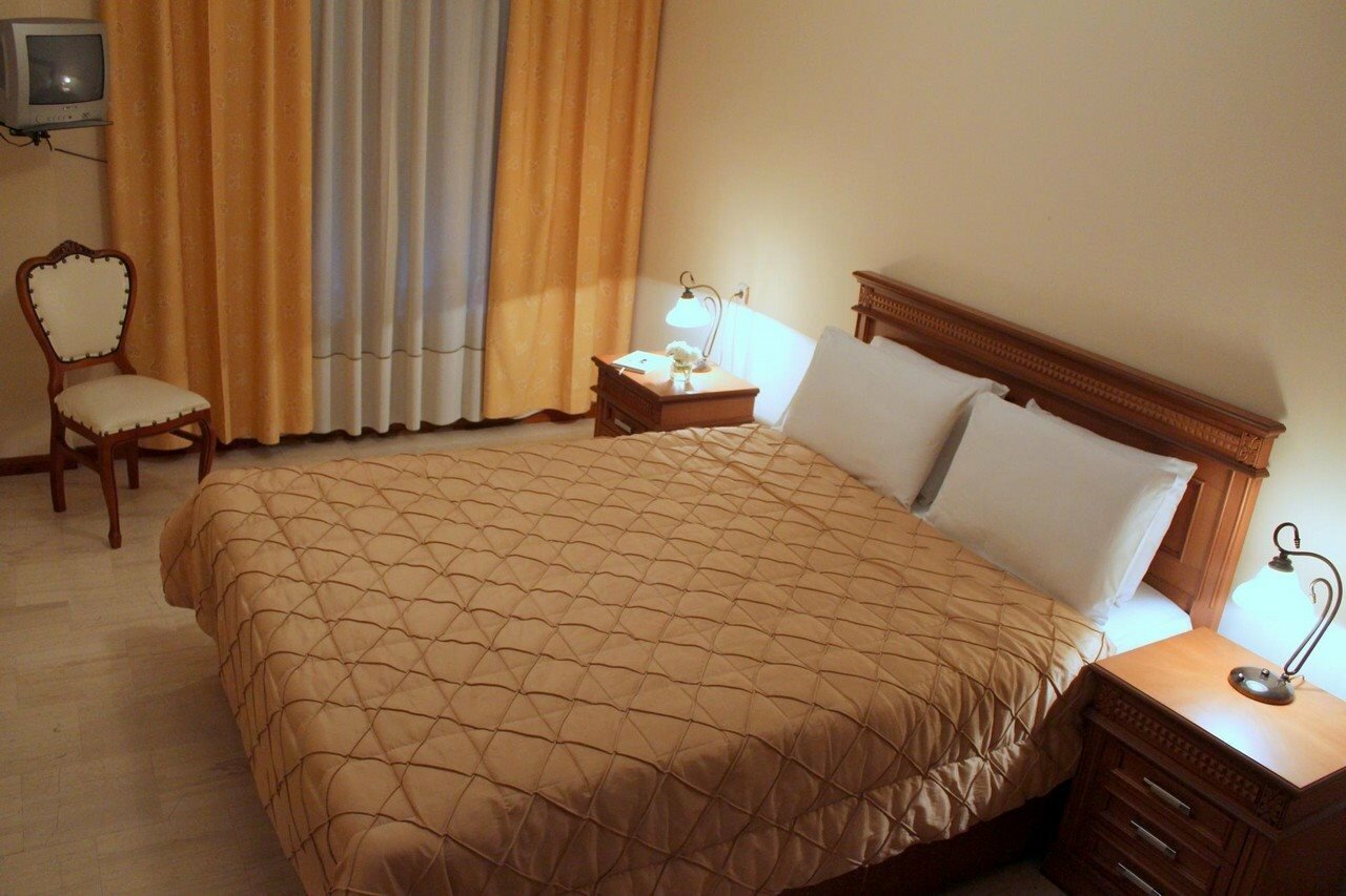 Фото Famissi Hotel