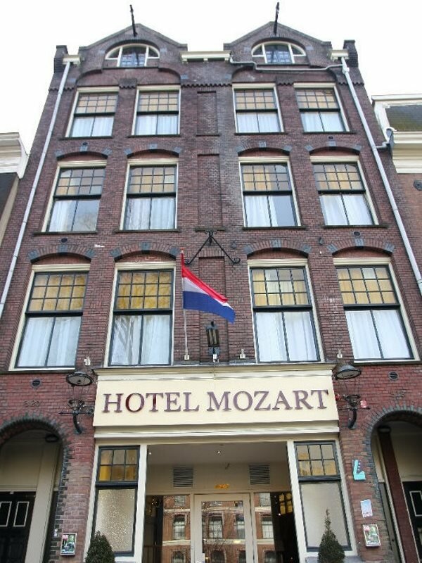 Фото отеля 3