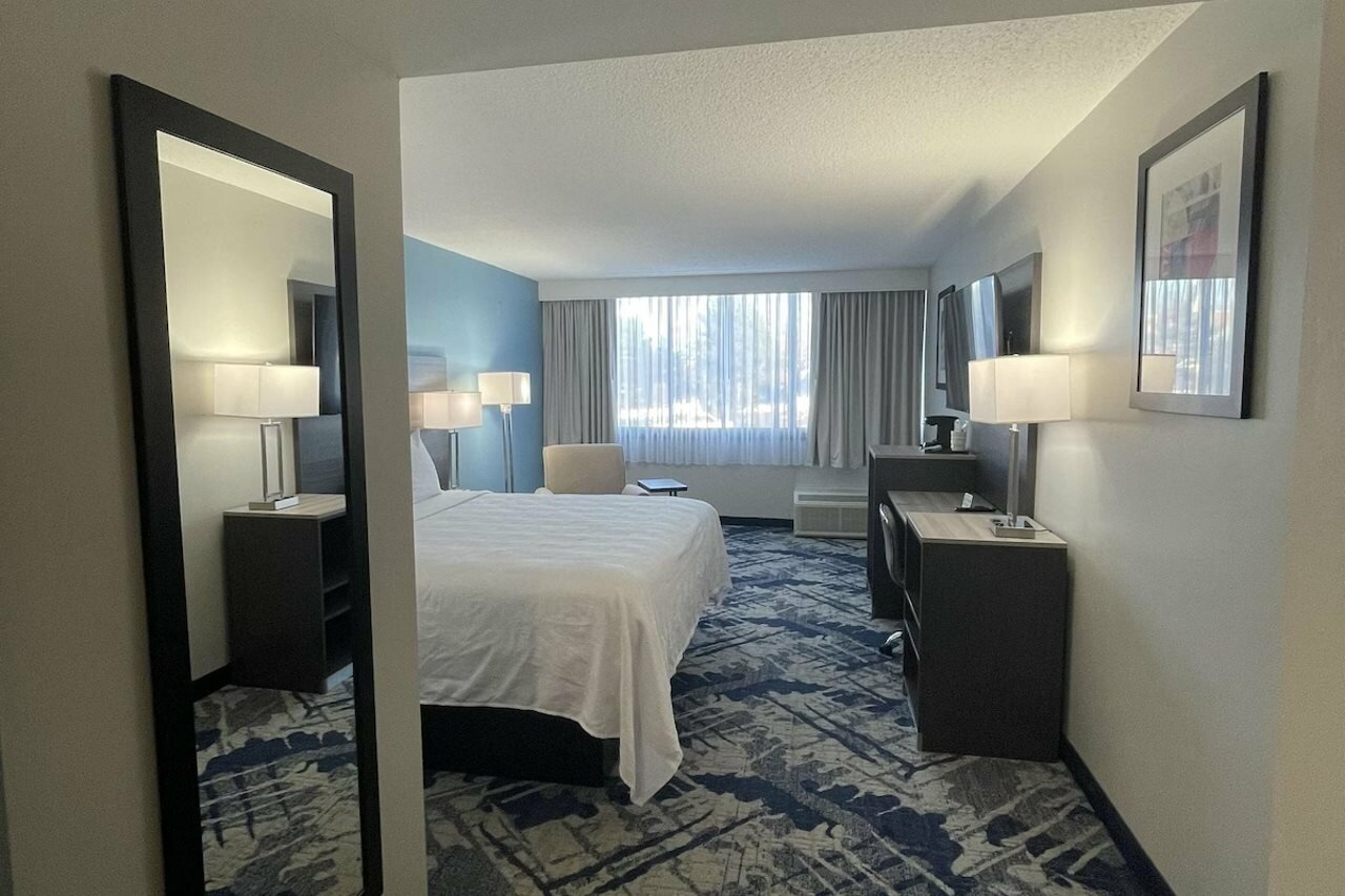 Фото Best Western Rutgers University Hotel