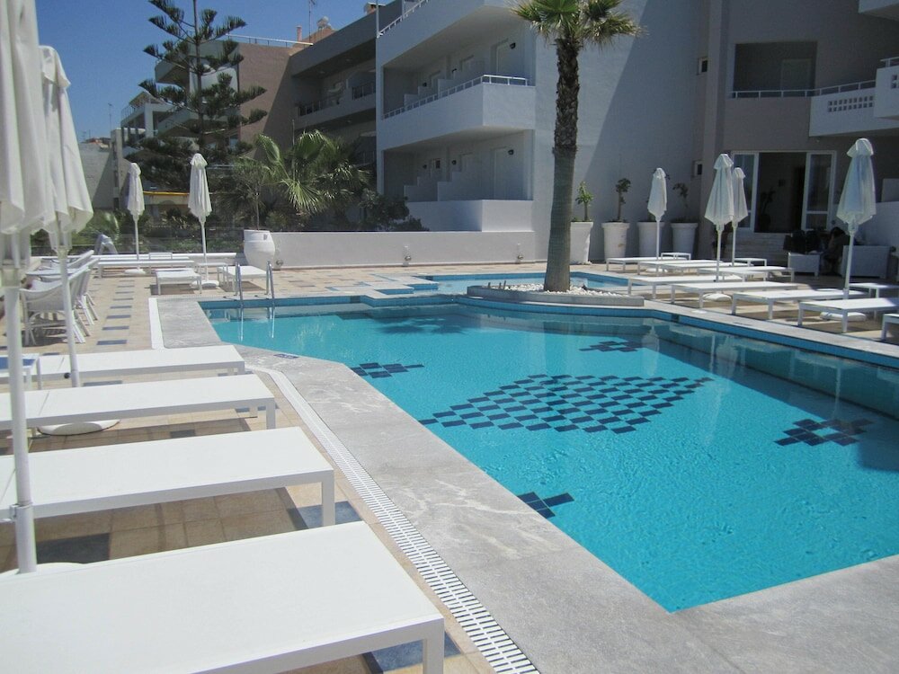 Фото Petradi Beach Lounge Hotel