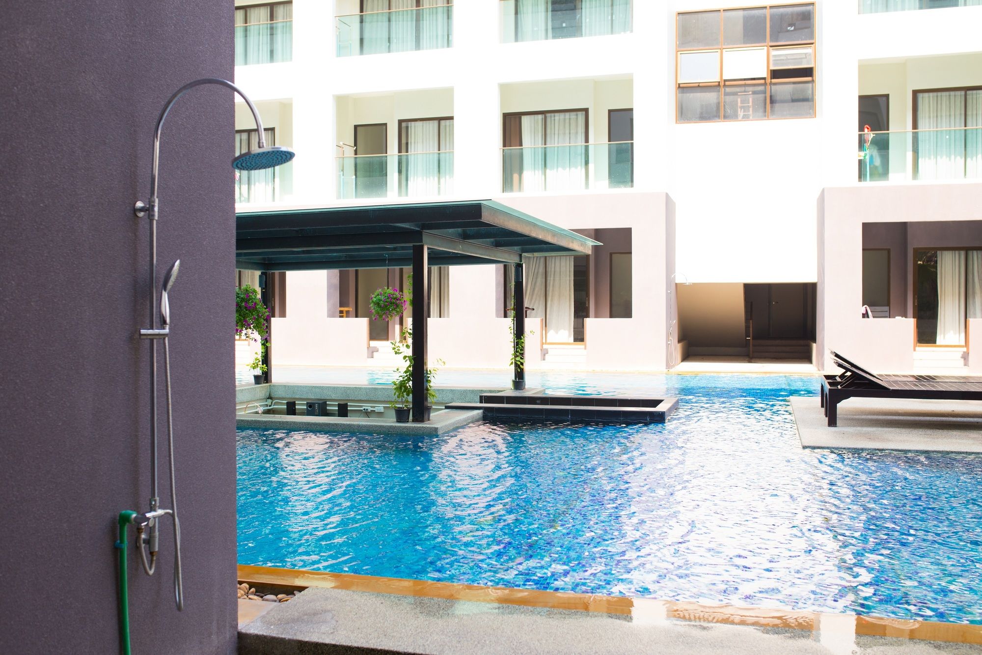 Фото Woraburi Pattaya Resort & SPA