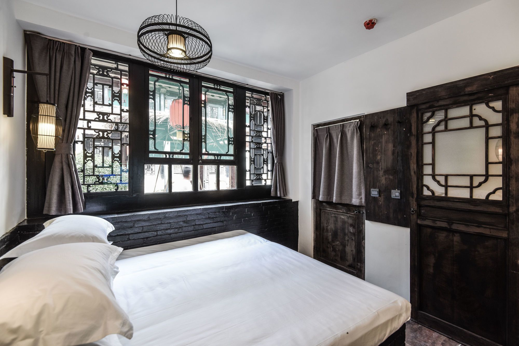 Фото ELseWhere-LeiFu Hotel