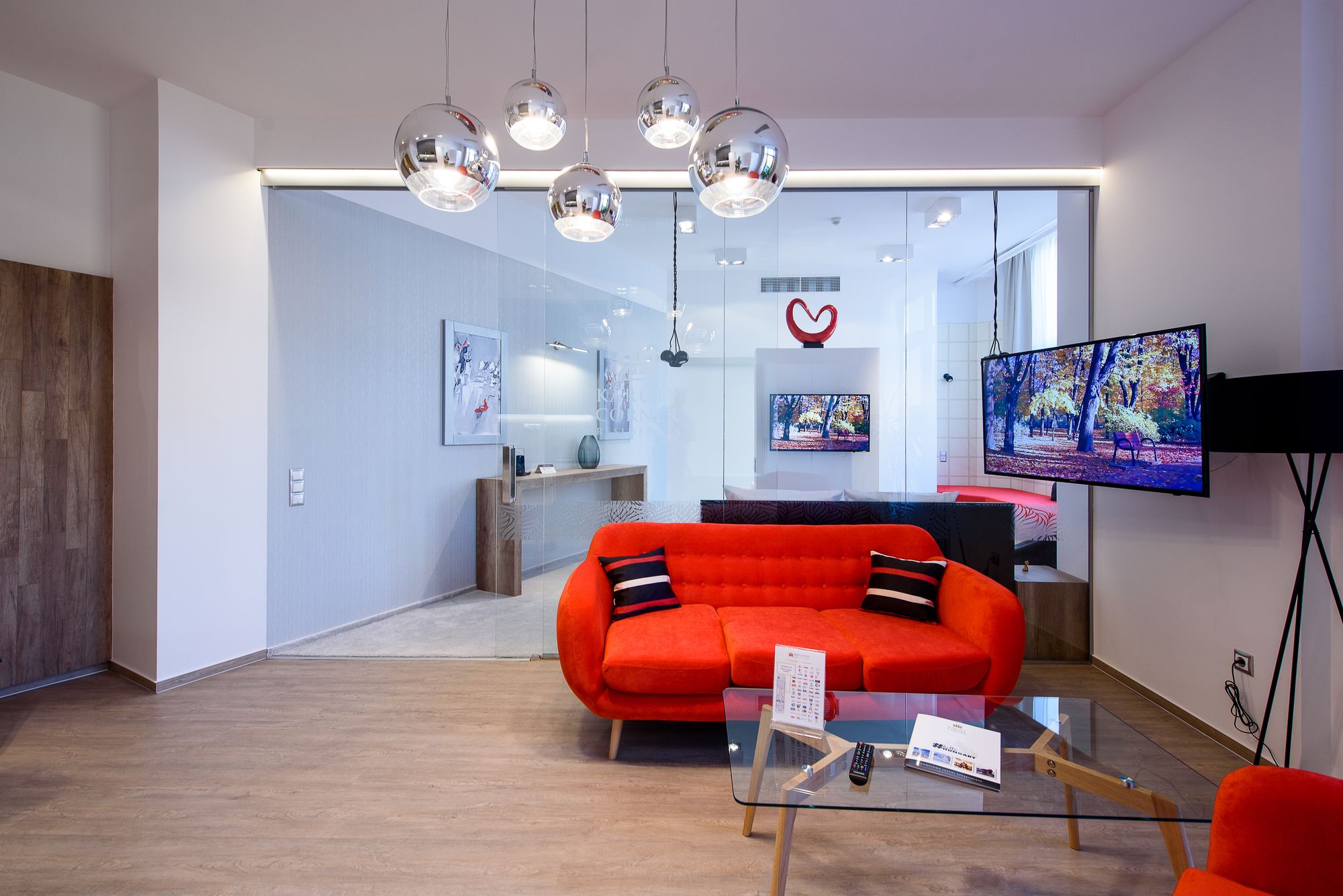 Фото Karoly Corner Residences