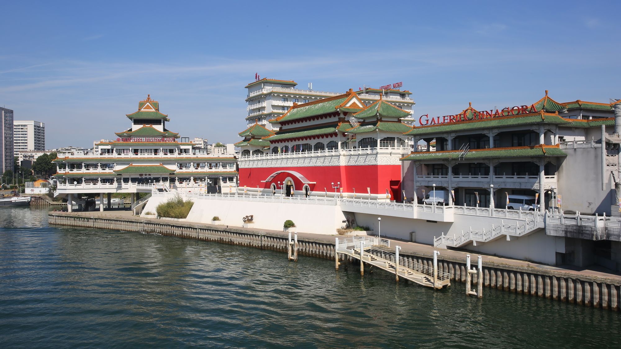 Фото Huatian Chinagora Hotel