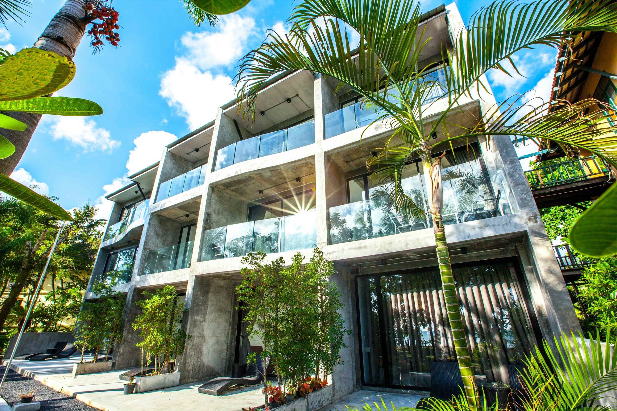 Фото Kokotel Khao Lak Lighthouse