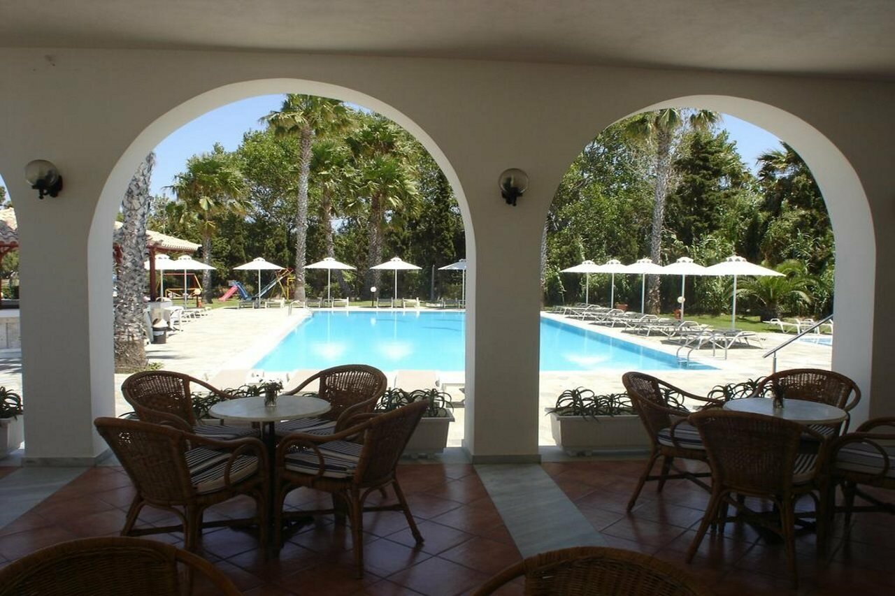 Фото Andromeda Hotel Apartments