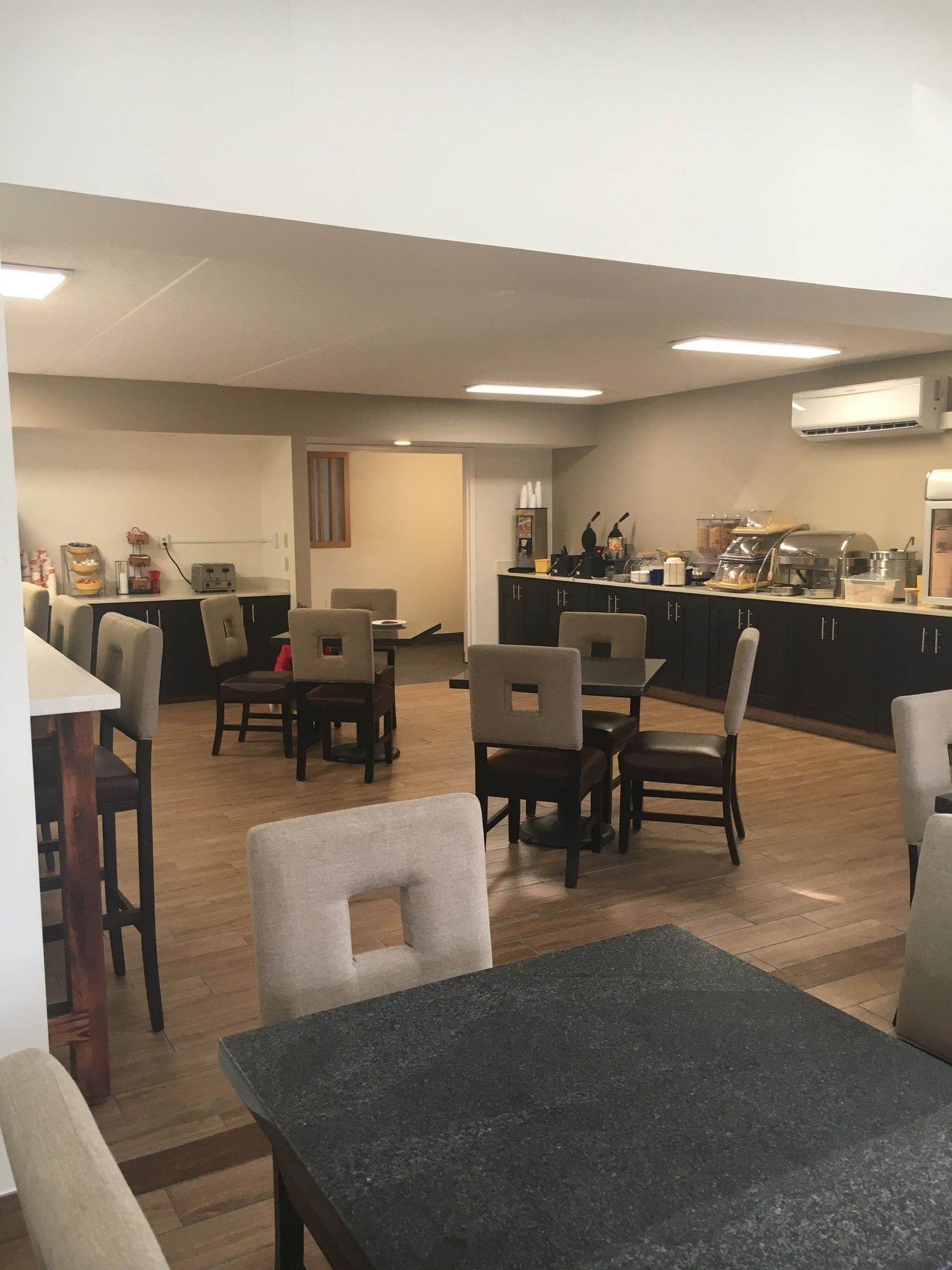 Фото Quality Inn & Suites Clackamas Portland