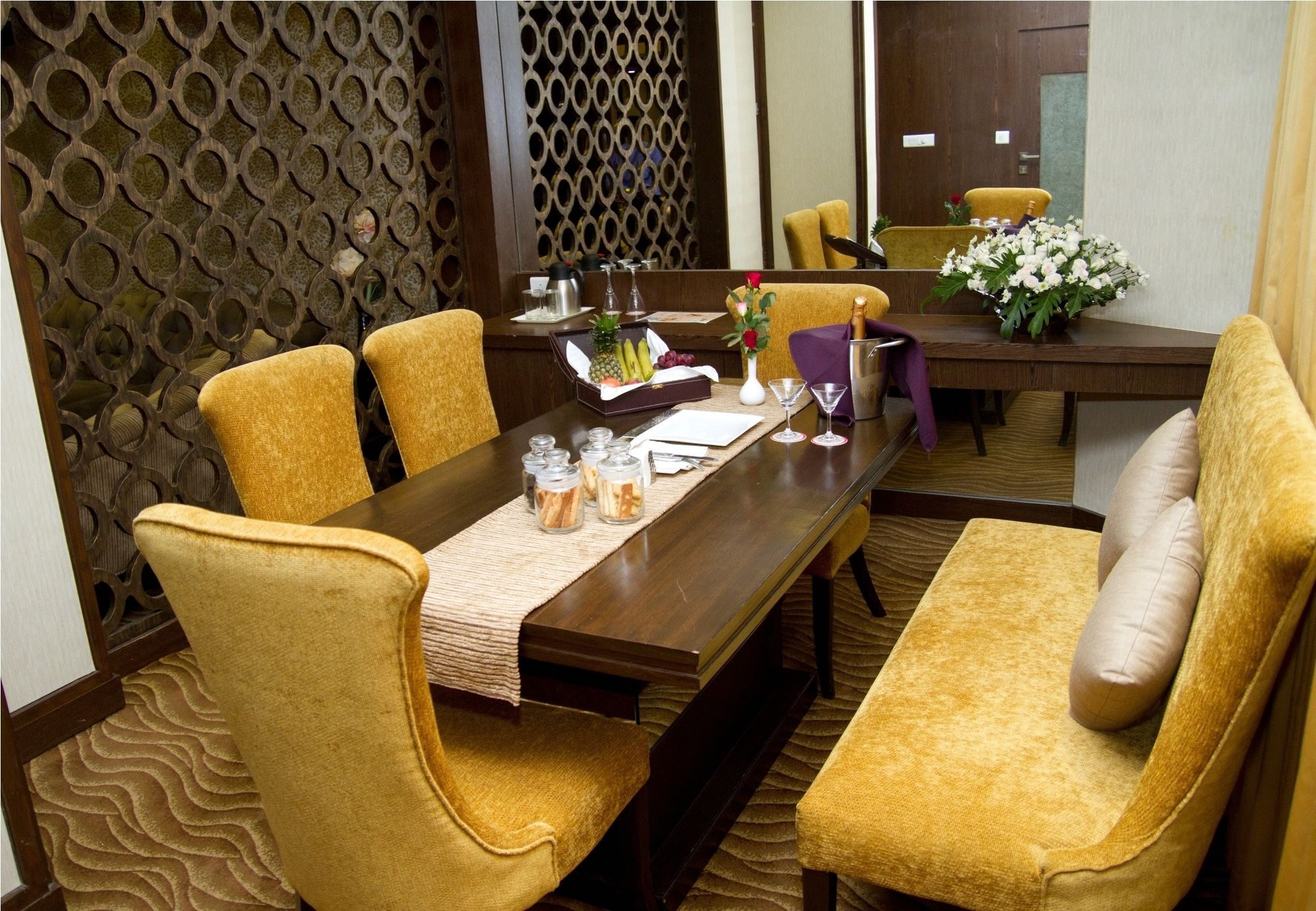 Фото Hotel Centre Point