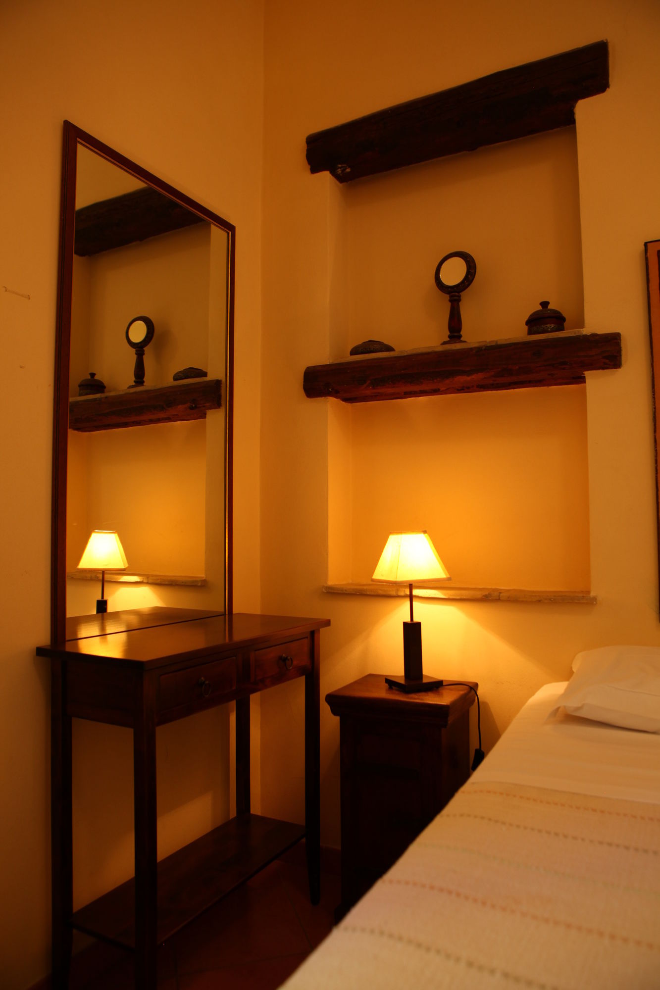 Фото Art Lincoln Palermo