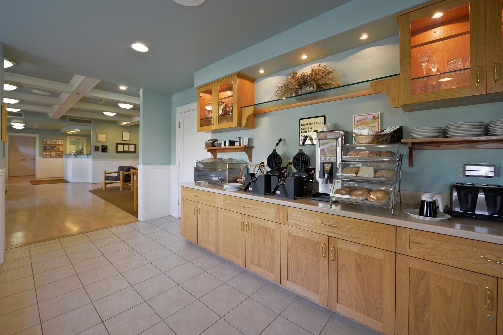 Фото Best Western Plus Plaza Hotel