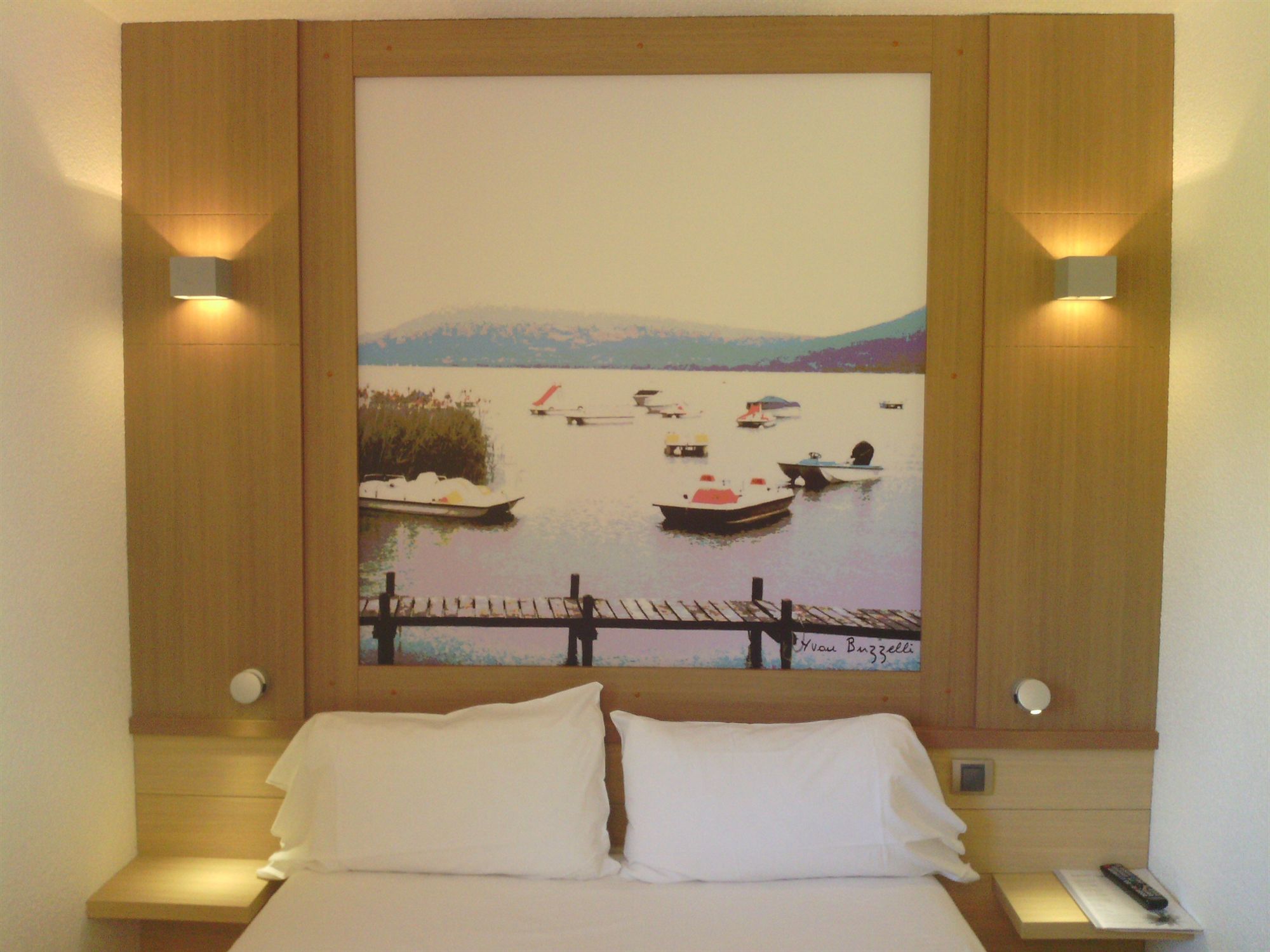 Фото Ibis Styles Annecy Centre Gare