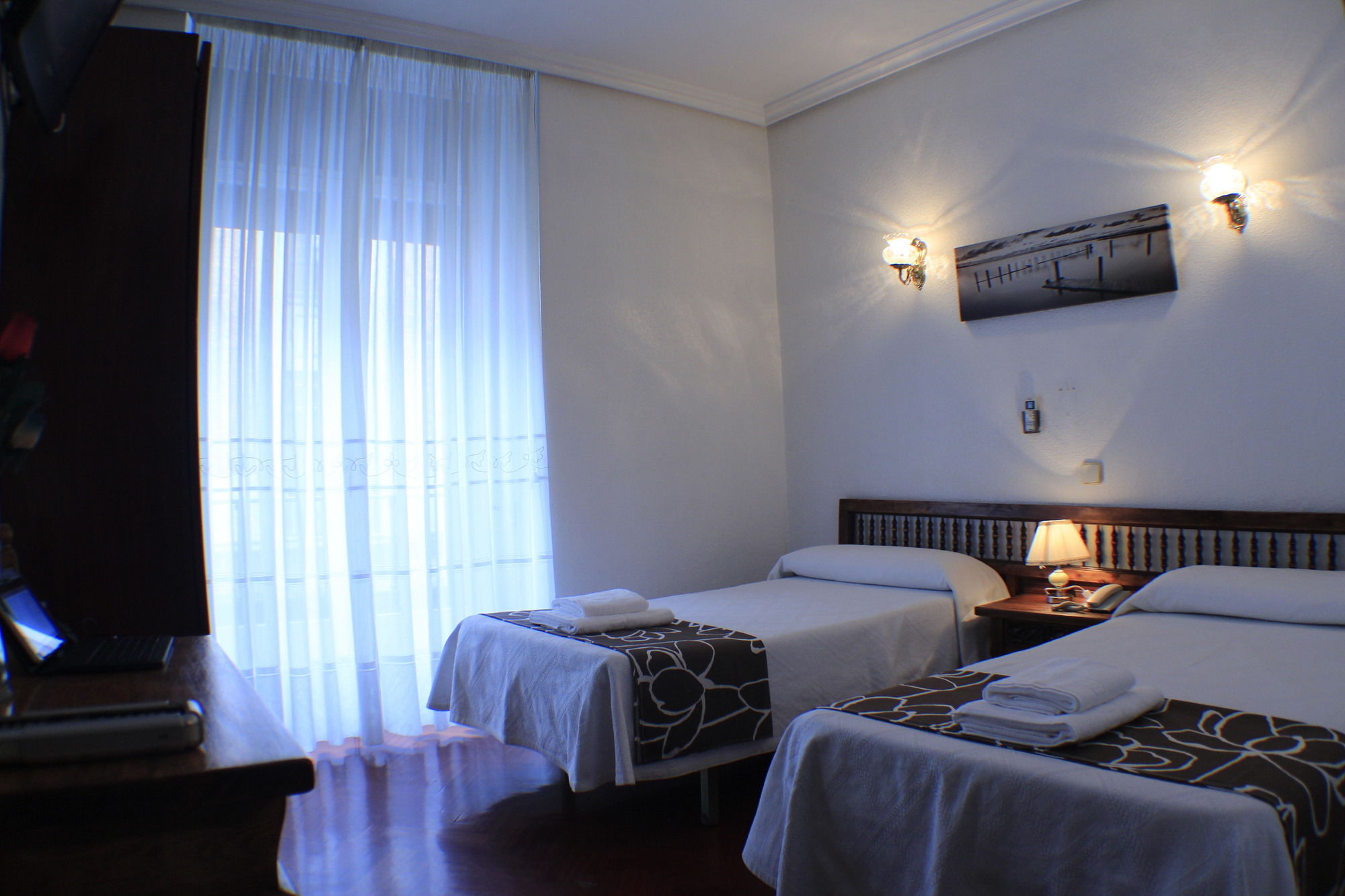 Фото Hostal Esmeralda