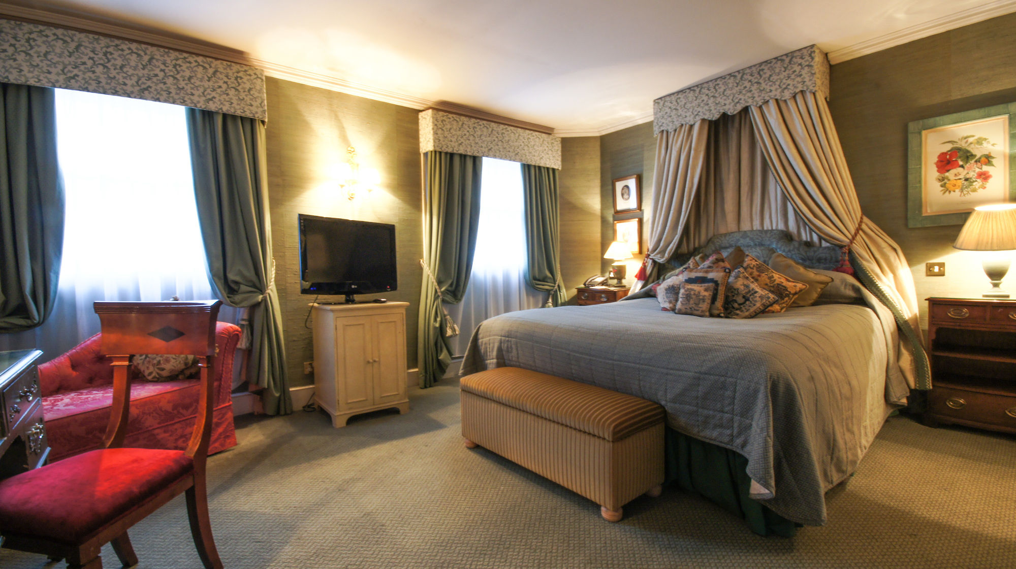 Фото The Leonard Hotel