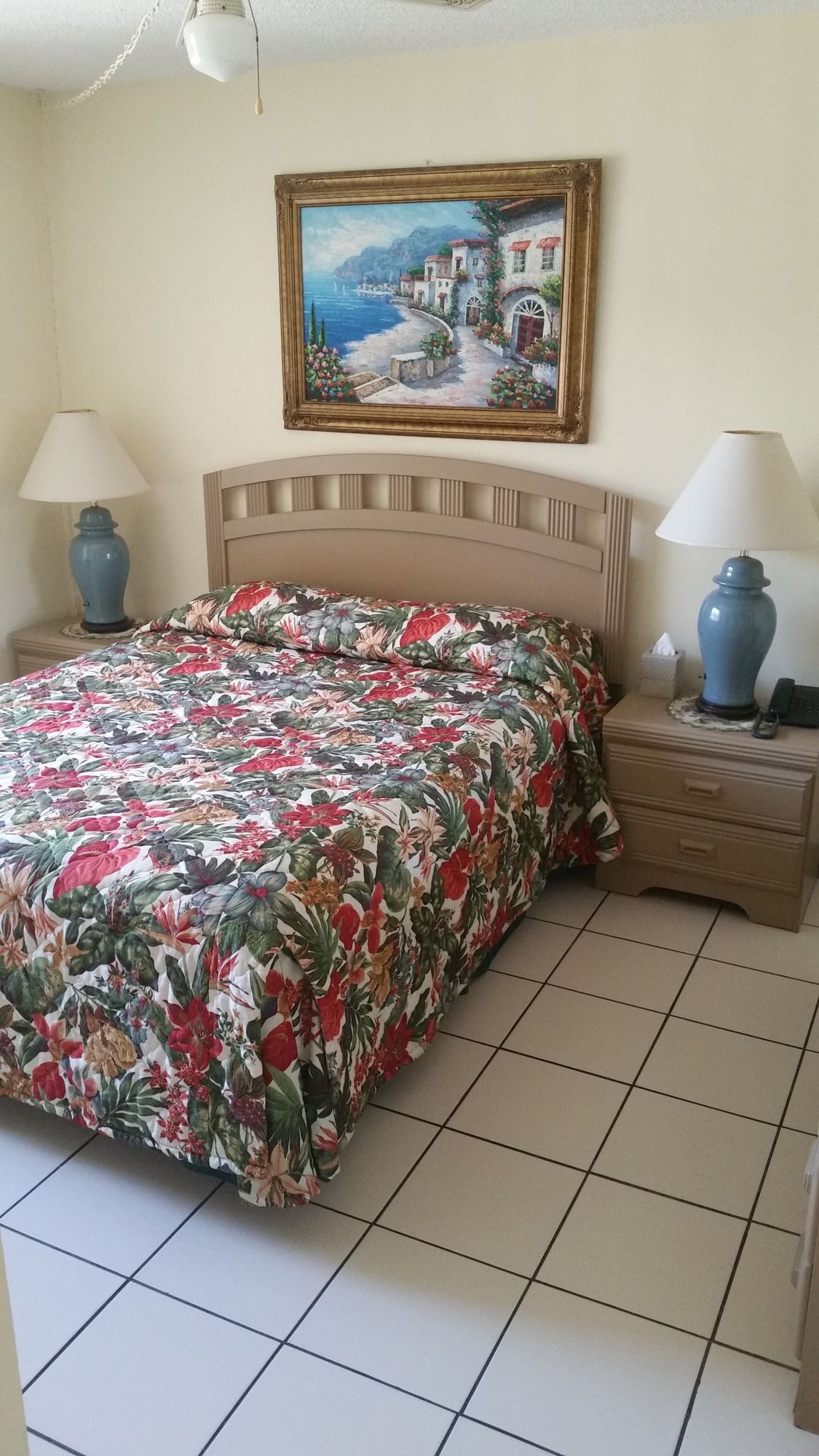 Фото Ocean Mile Hotel