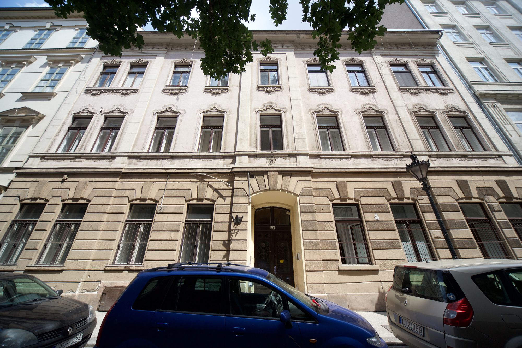 Фото Amber Gardenview Studios