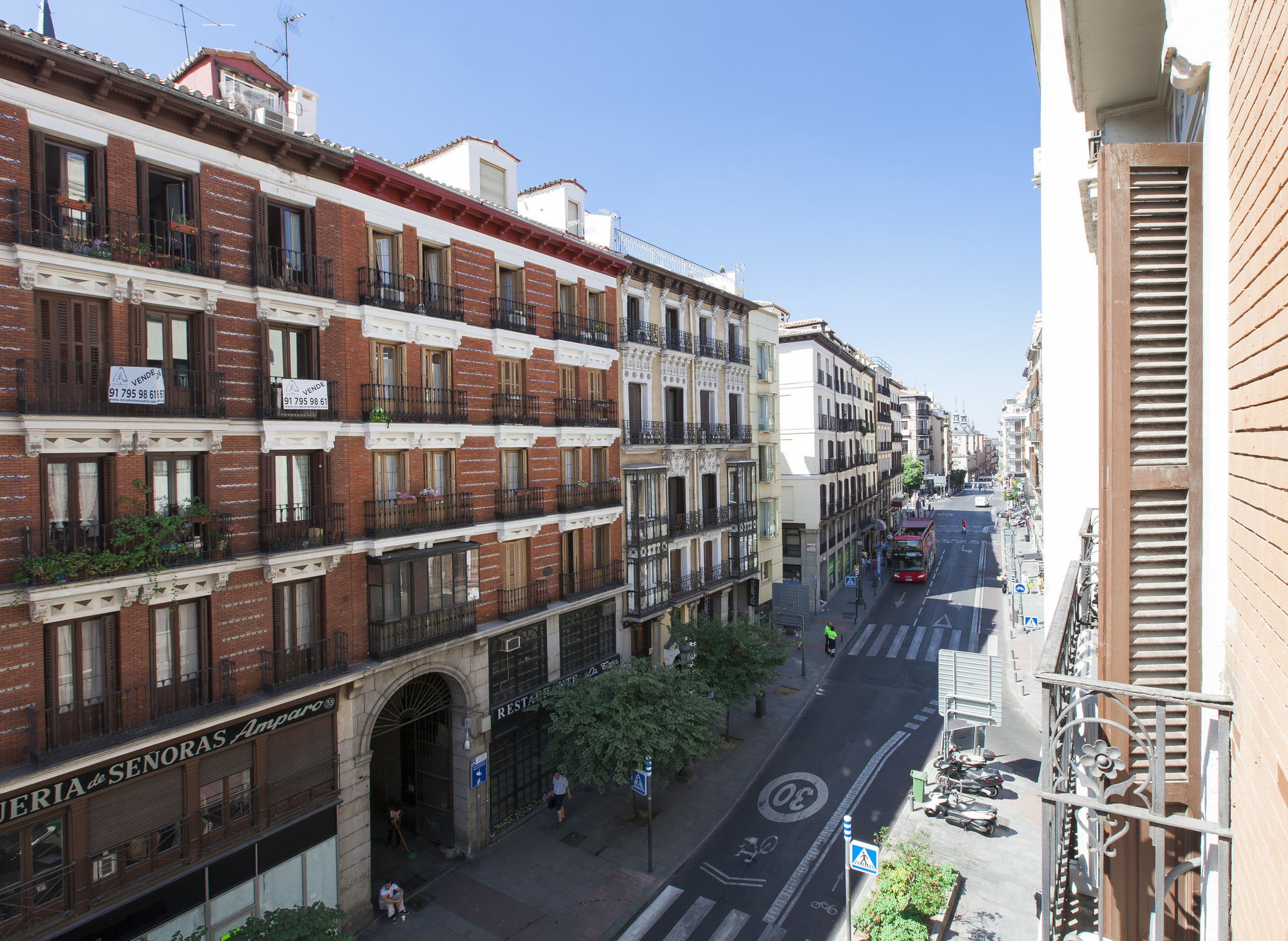 Фото Aspasios Calle Mayor Apartments