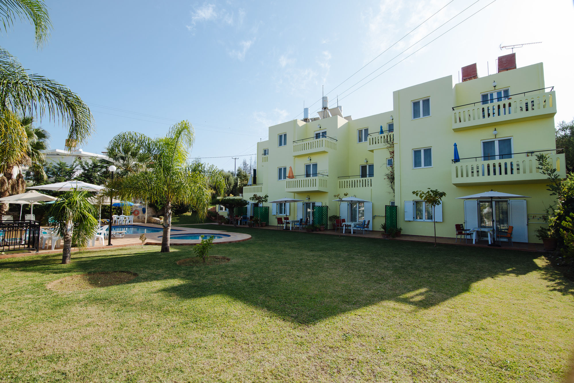 Фото Kalithea Apartments