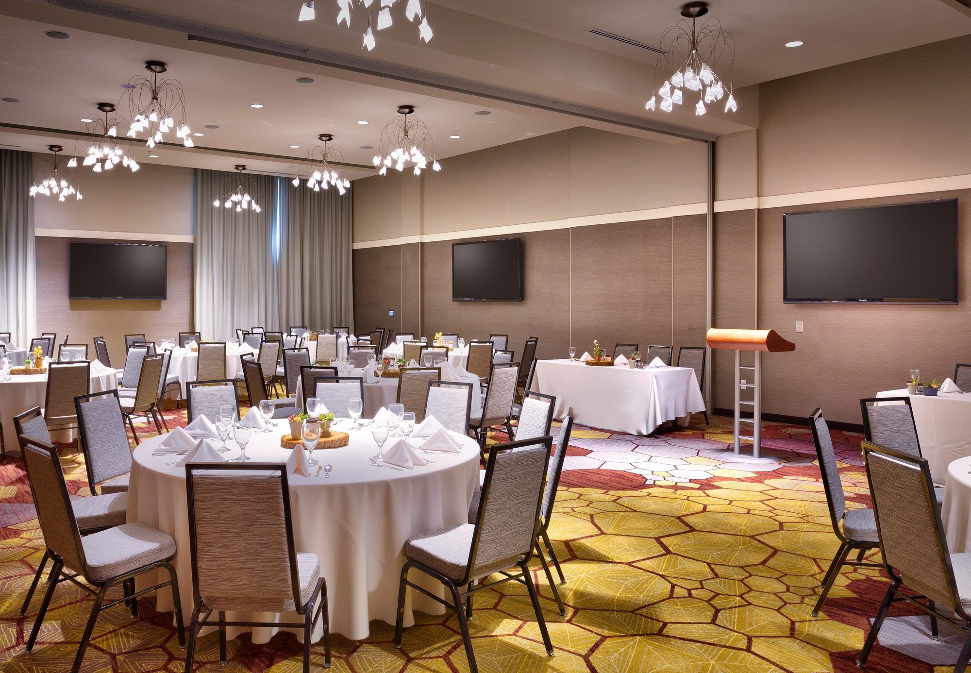 Фото Courtyard Salt Lake City Downtown