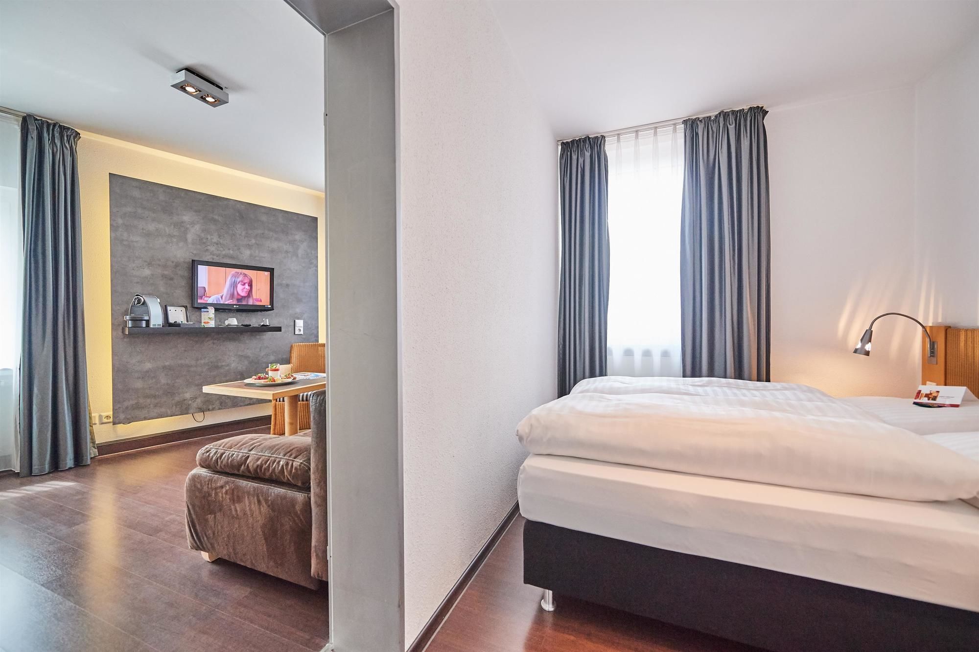Фото Hotel Amadeus