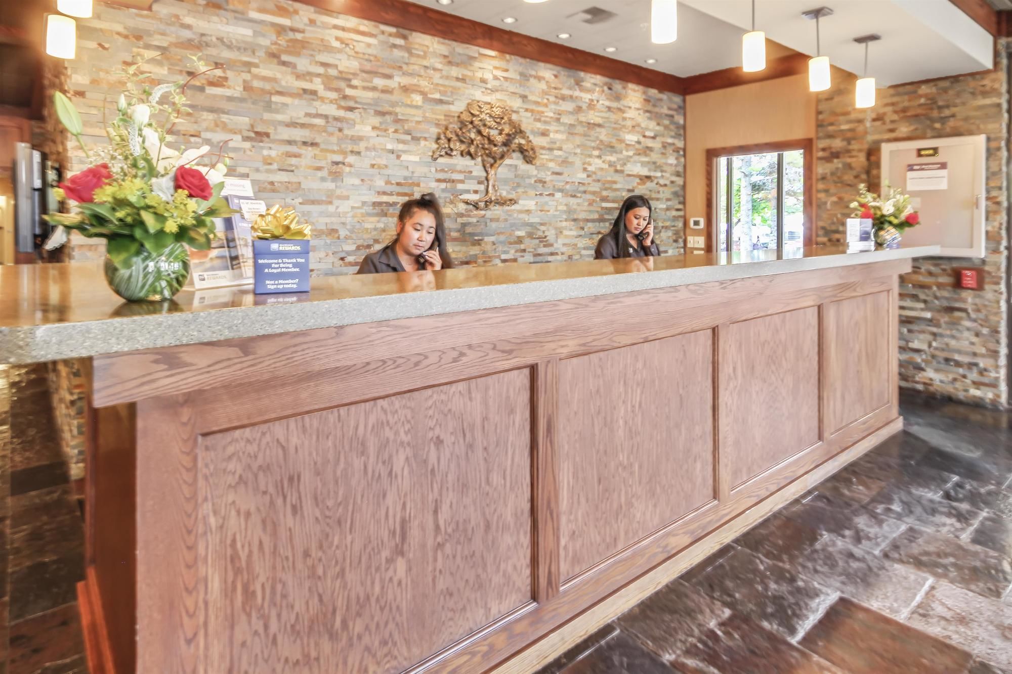 Фото Best Western Plus GranTree Inn