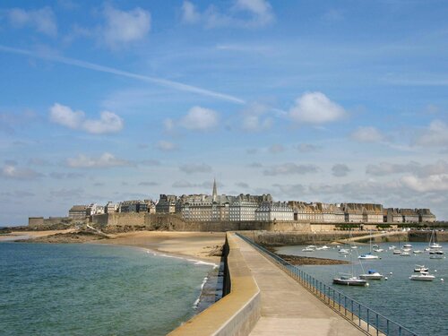 Внешний вид отеля Ibis Saint Malo Plage в Сен-Мале, фото 2