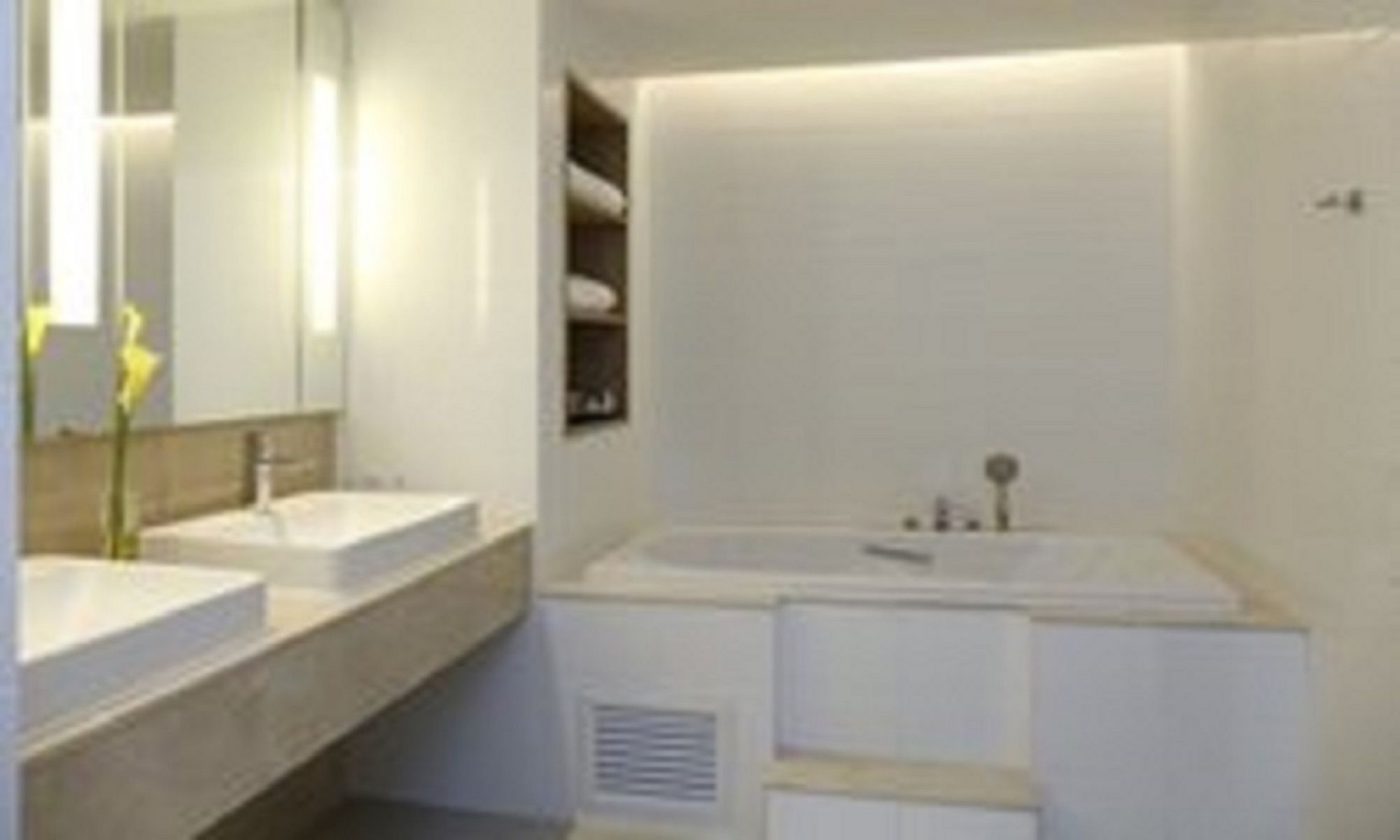 Фото Louis Tavern Hotel