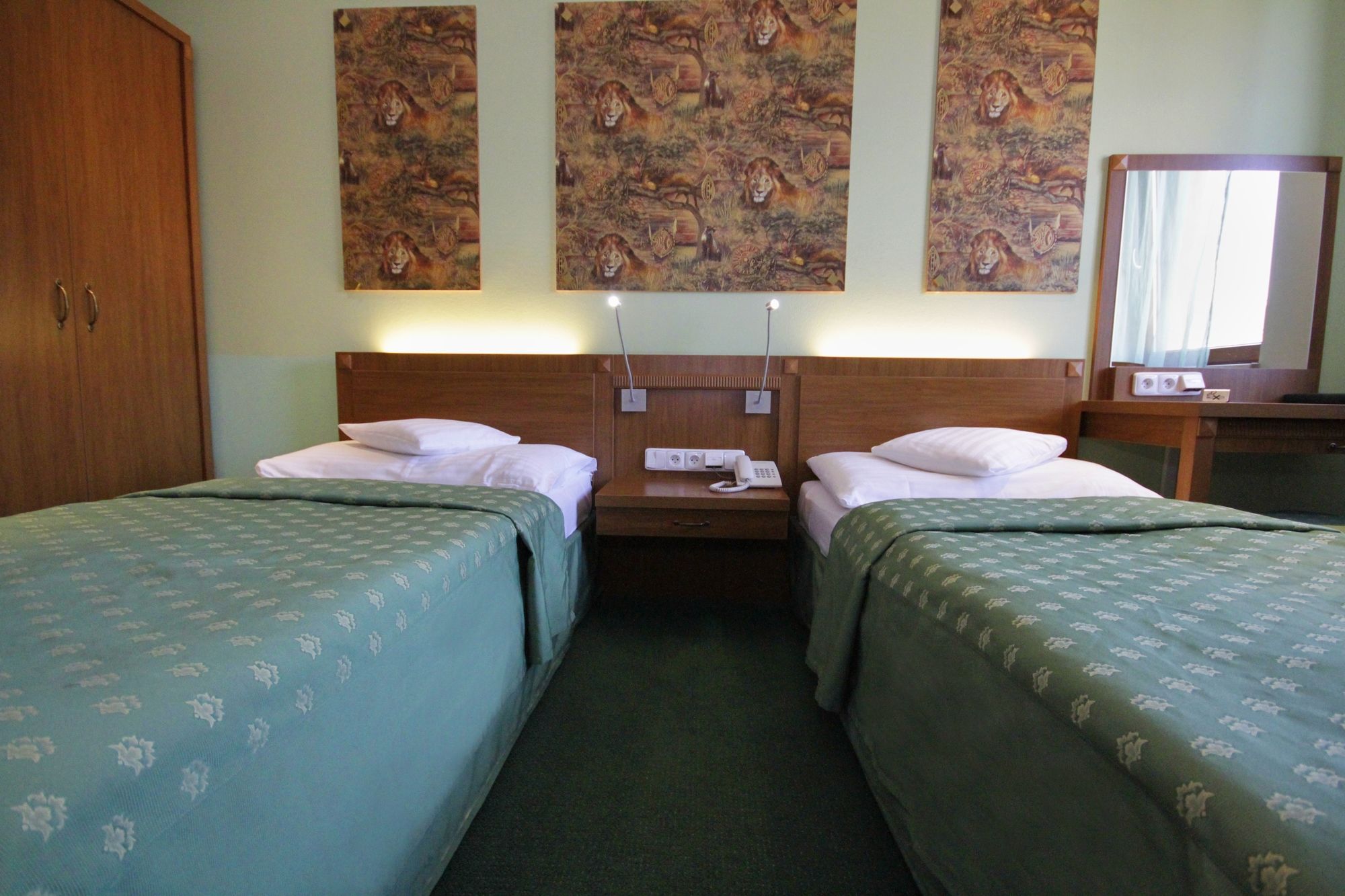 Фото Hotel Max Inn