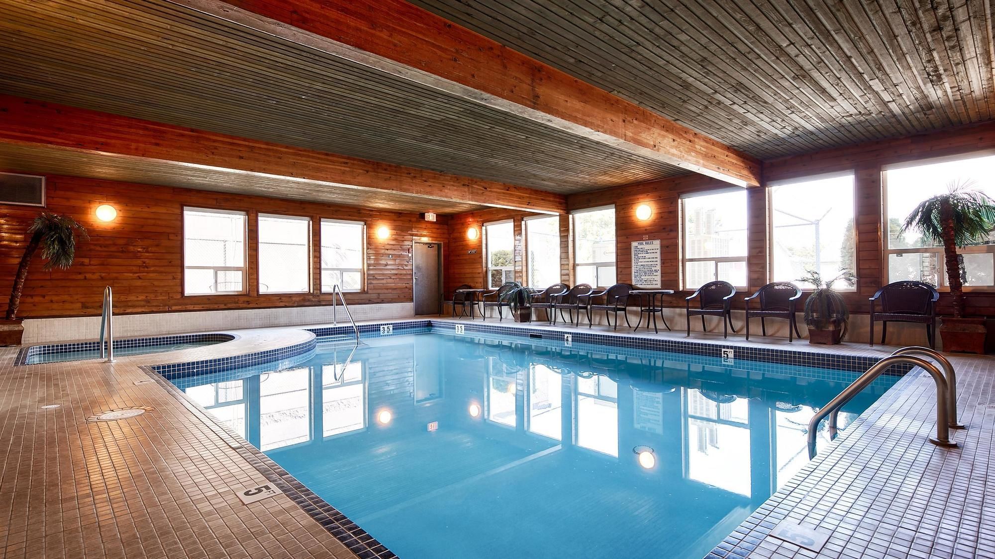 Фото Best Western Plus Country Meadows Inn