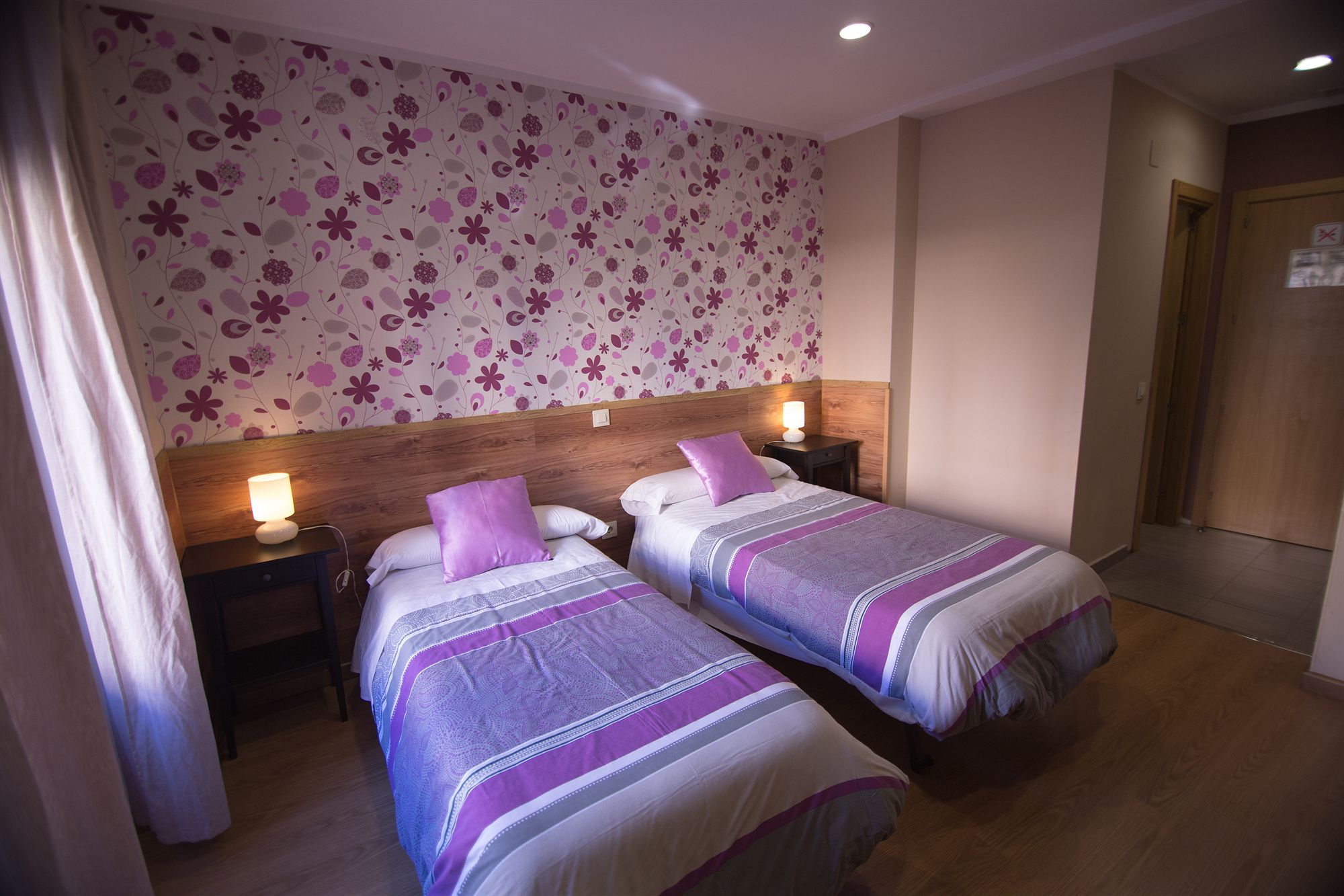 Фото Hostal Art Madrid