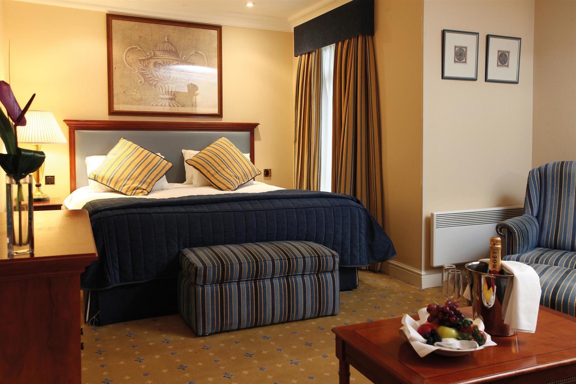 Фото Best Western Plus Birmingham Nec Meriden Manor Hotel