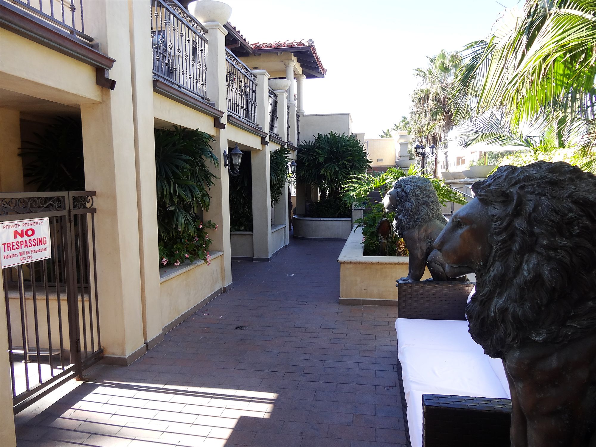 Фото Balboa Inn, On the Beach