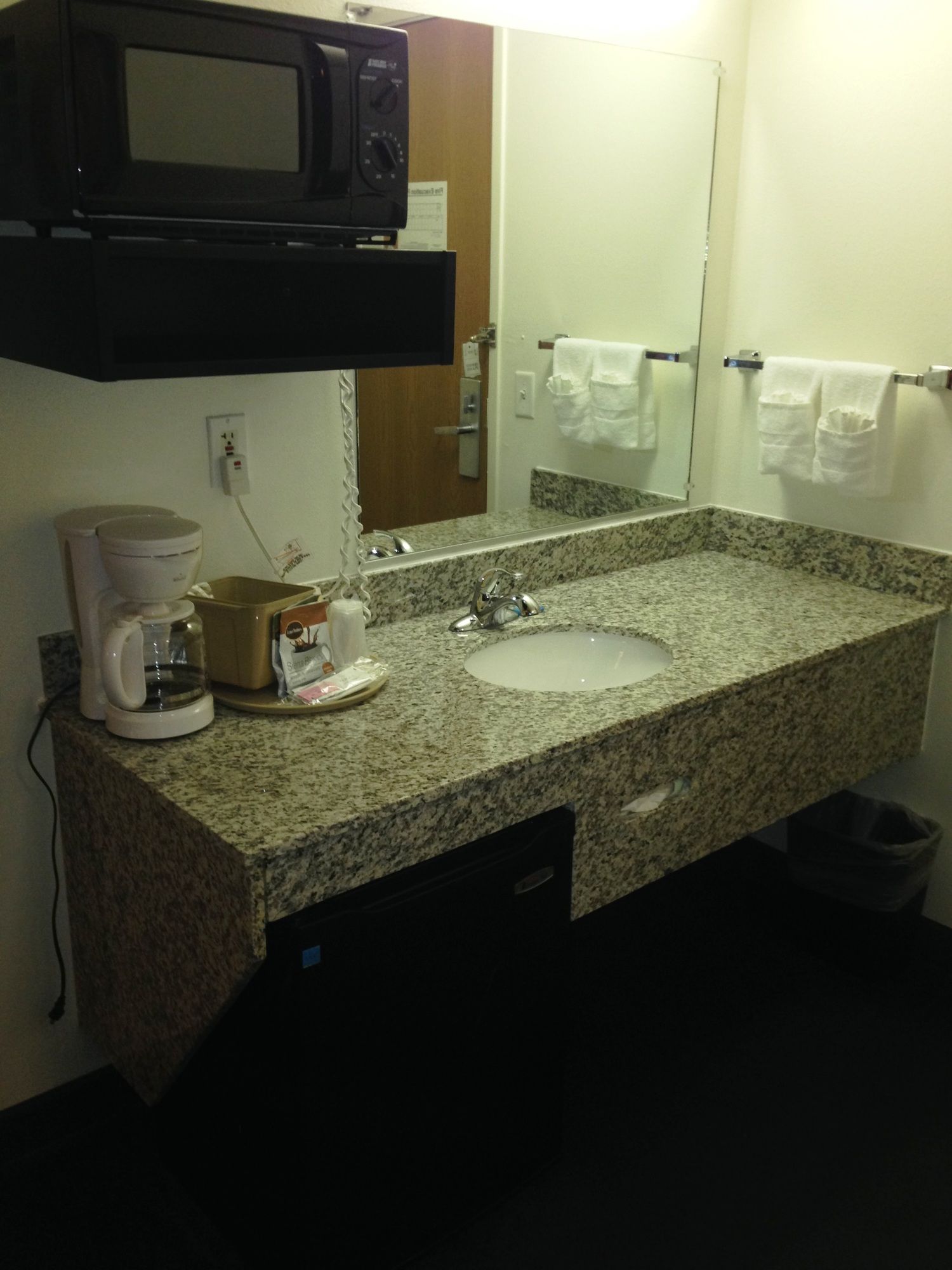 Фото Travelodge by Wyndham Yuma