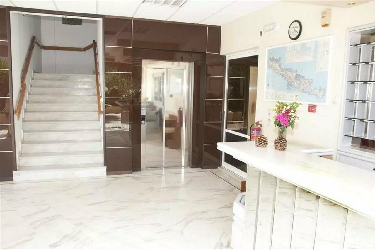 Фото Louladakis Apartments