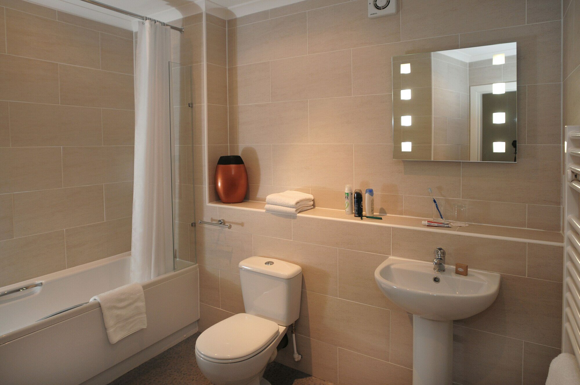 Фото Fountain Court Apartments - Harris