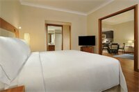 Гостиница Hilton Bangalore Embassy GolfLinks в Бангалоре