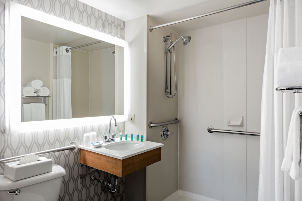 Фото Holiday Inn Express Brooklyn, an Ihg Hotel