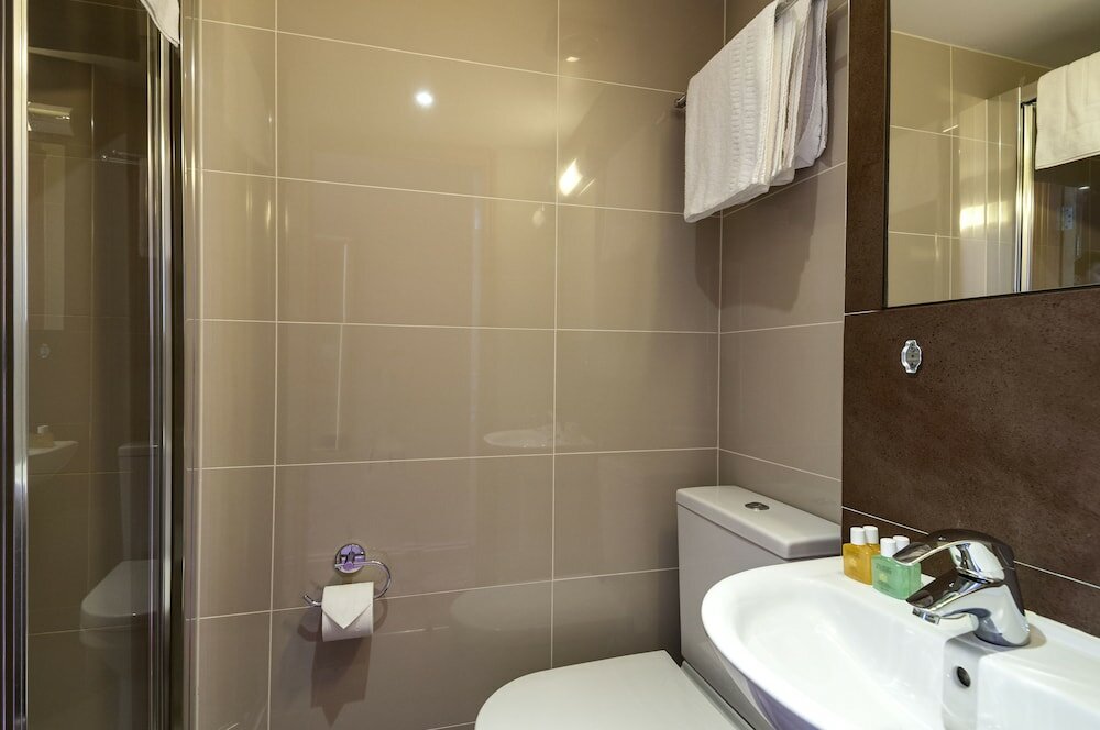 Фото Coronation Hotel