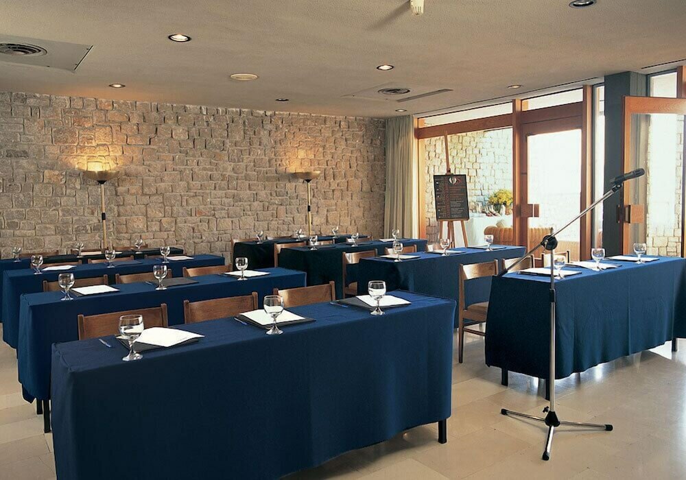 Фото Amphitryon Hotel