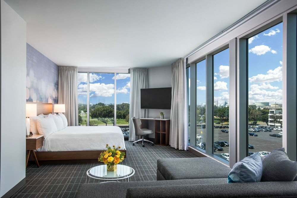 Фото Cambria Hotel Lax