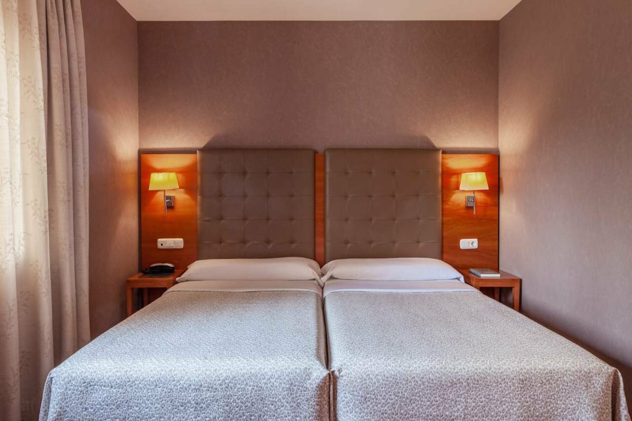 Фото Macià Monasterio de los Basilios Hotel