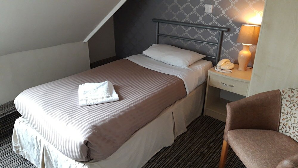 Фото The Croham Hotel