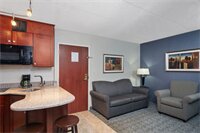 Фото Holiday Inn & Suites Chicago-Carol Stream