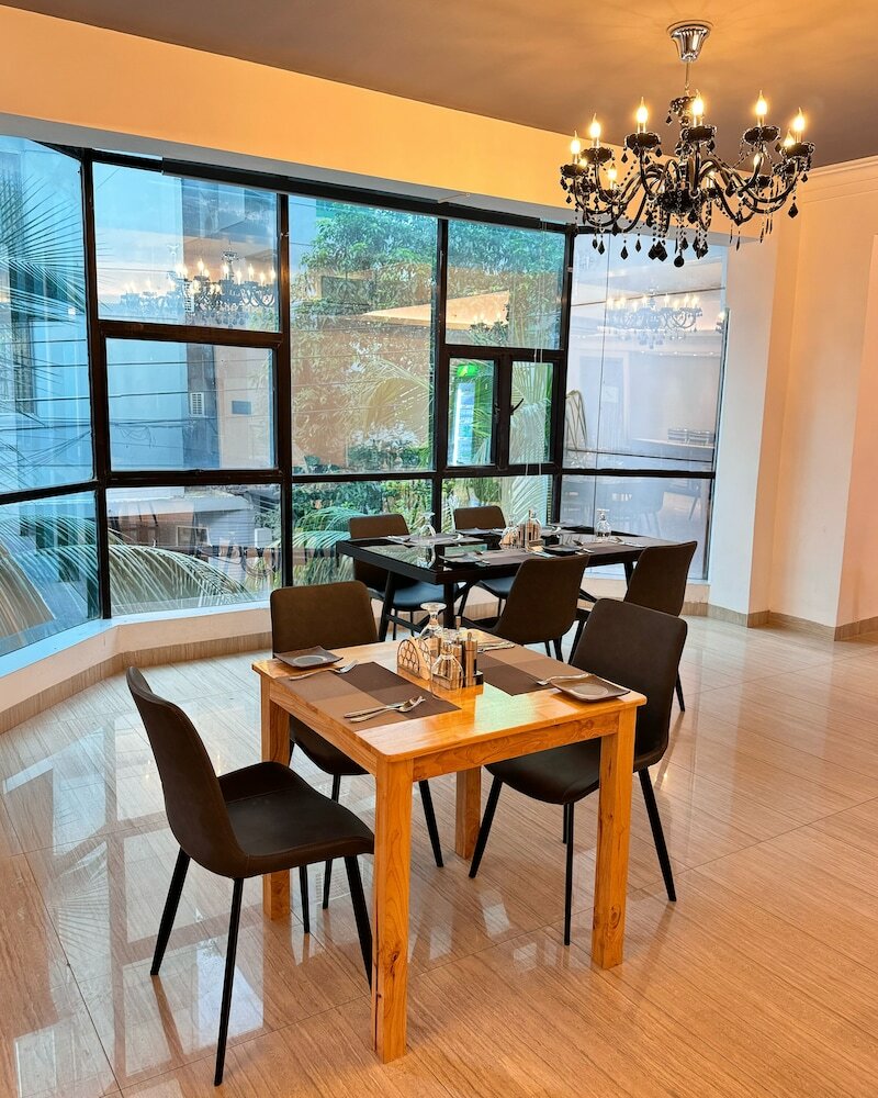 Фото Отель Omni Residency