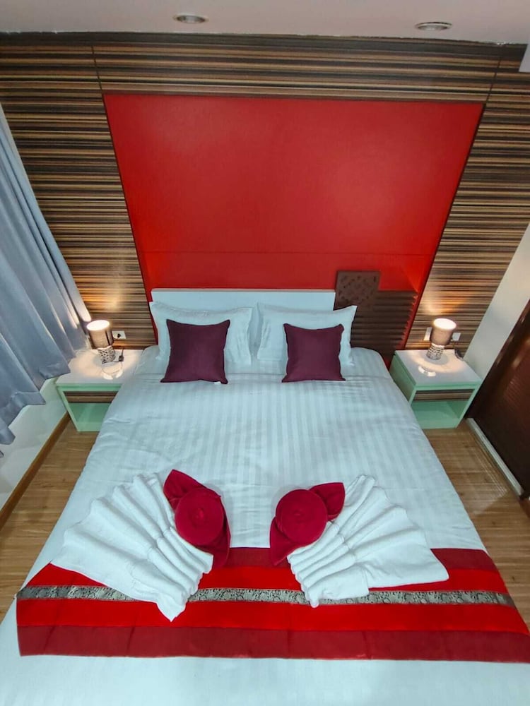 Фото Patong Max Value Hotel