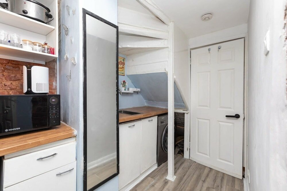 Фото Cosy Studio Apartment