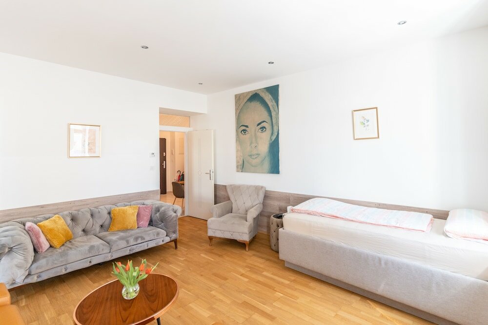 Фото Comfortable Apartments Vienna 1100